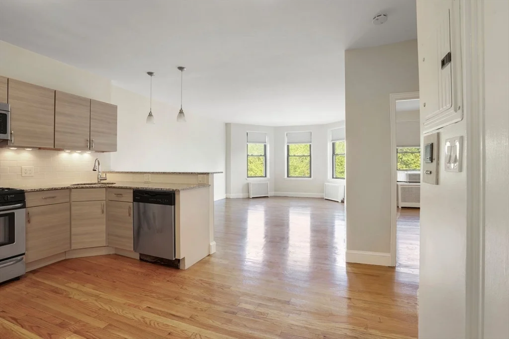 228 Commonwealth Ave, Back Bay