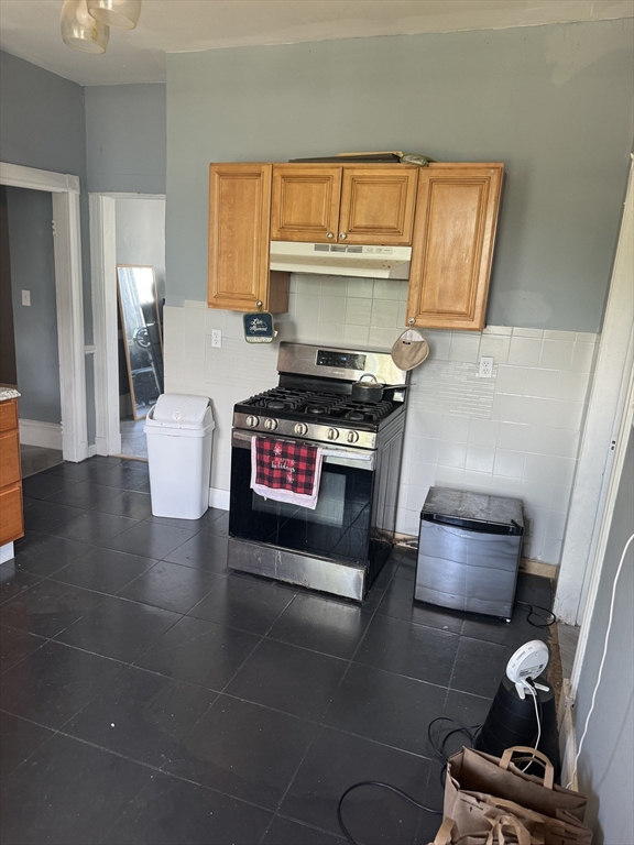 10 Helen St, Dorchester