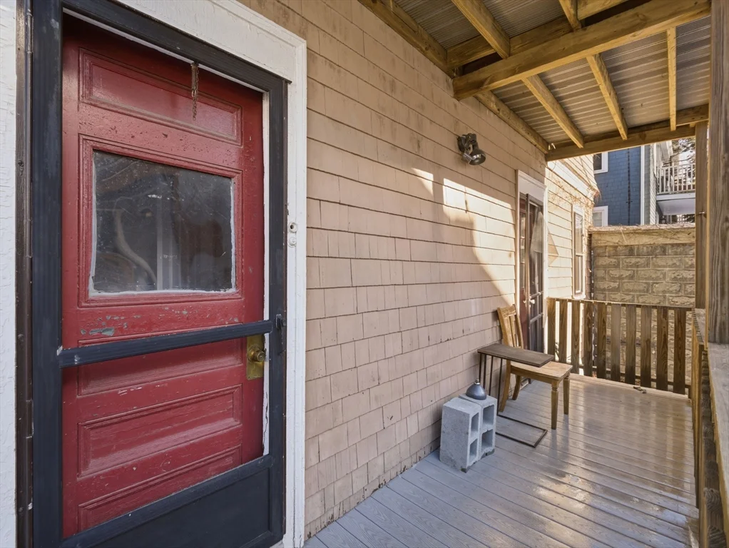 28 Sunset Rd, West Somerville