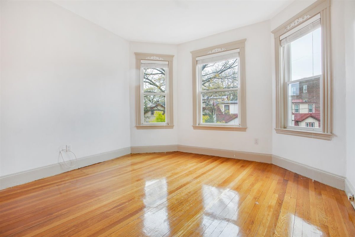 2 bed, 1 bath apartment for rent at 134 Sutherland Rd Unit 6, Brighton — photo 7 of 12