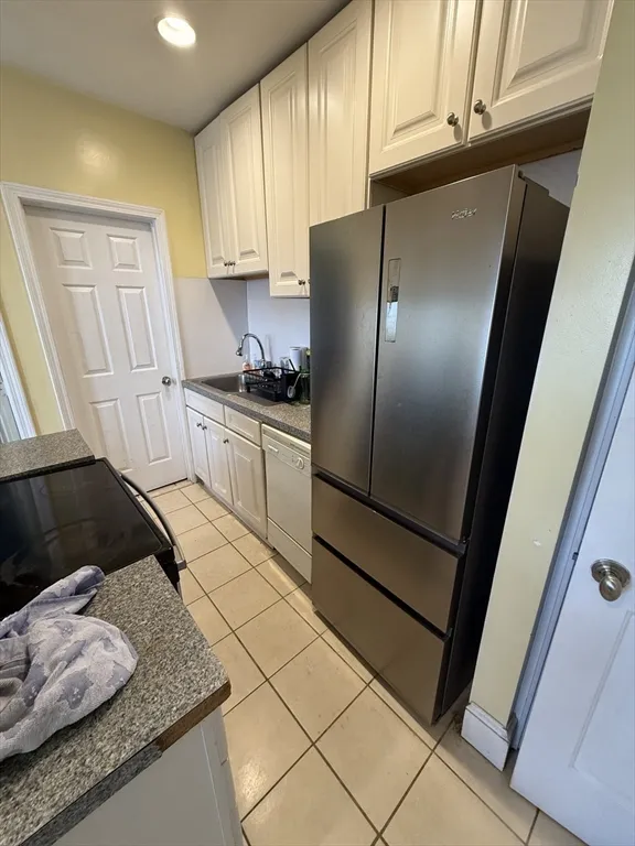 2 Centre St , Ter, Roxbury