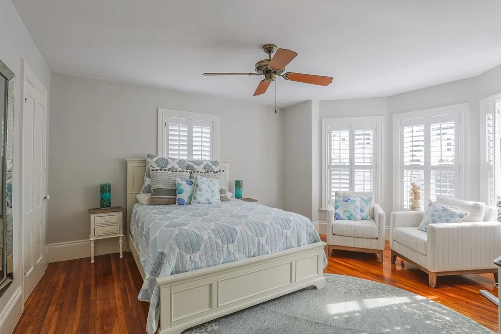 17 Charter St, Newburyport