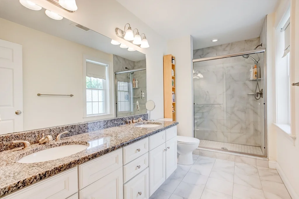 3 Hawthorne St, Woburn