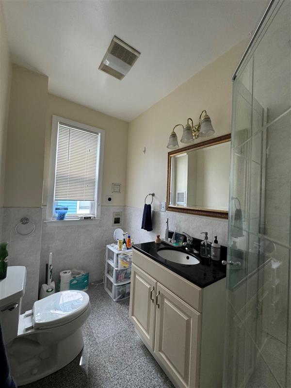 35 Magnus Ave, Ward Two