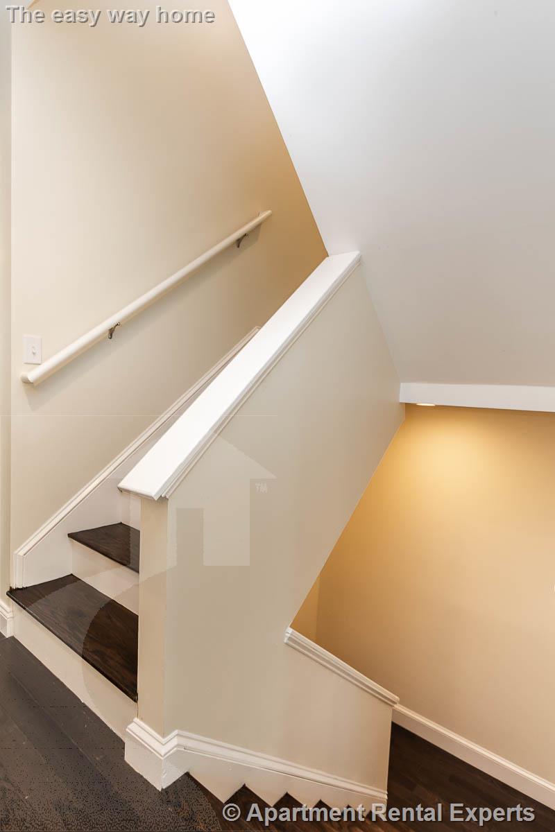 476 Fulton St, Medford Square