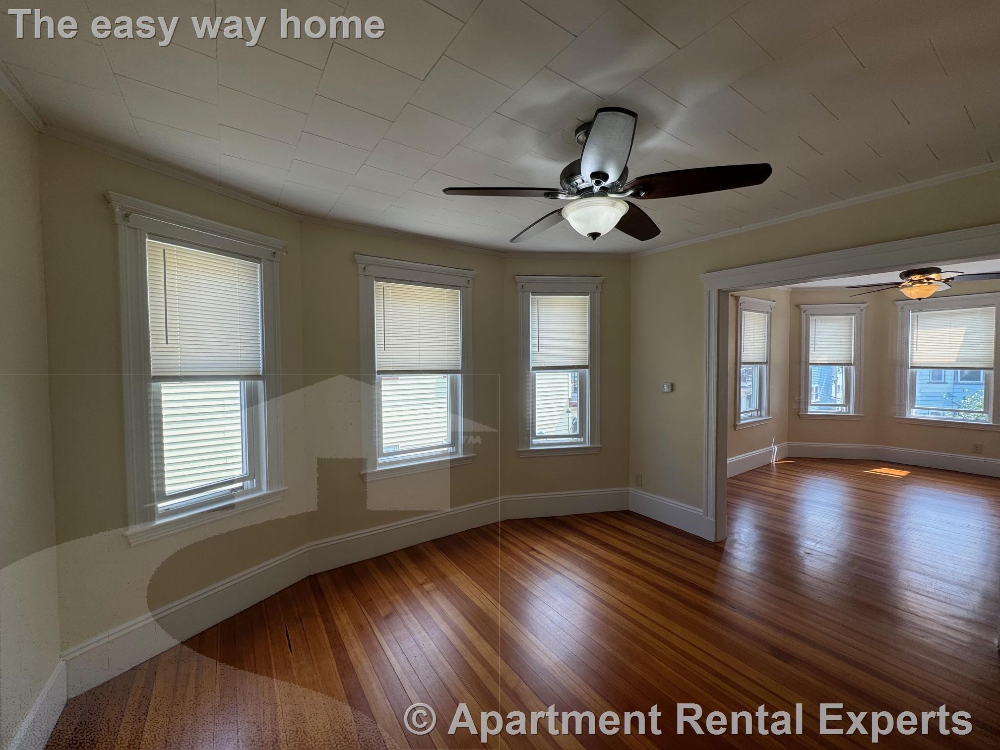 63 Conwell Ave, Tufts