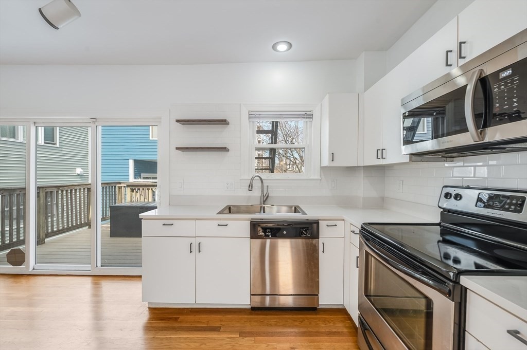 402 East 7th St, South Boston