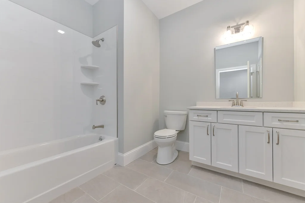 8 Sanborn St, Reading