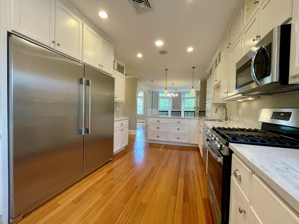 5 Strathmore Rd, Brookline