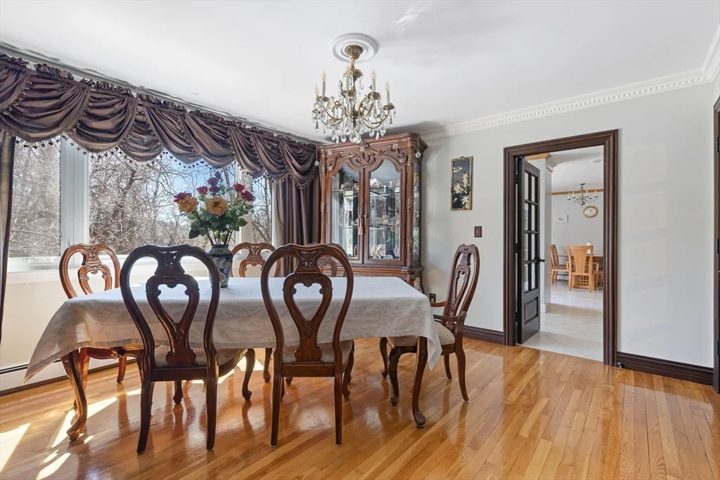 10 Stonewood Dr, Newton