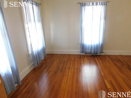 14 Adams St, Watertown