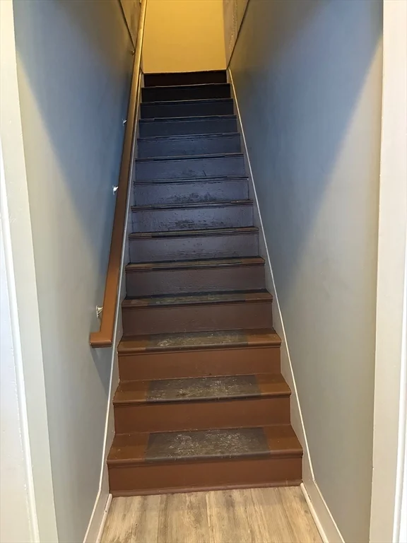 129 South Elm St, Bradford