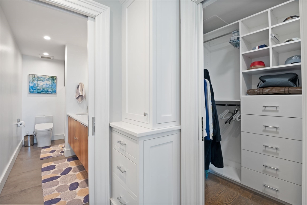 1 Nassau St, Chinatown