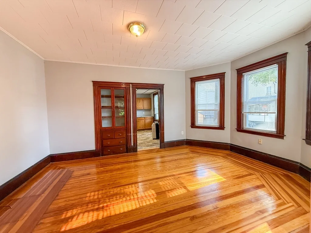 7 Lambert St, Medford