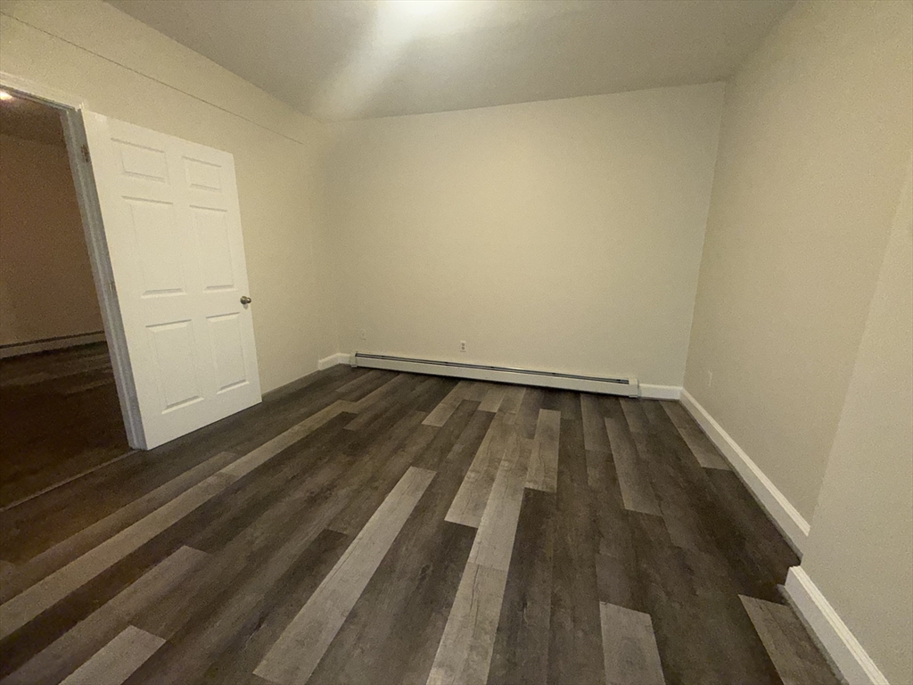 15 Oakes Ave, Southbridge