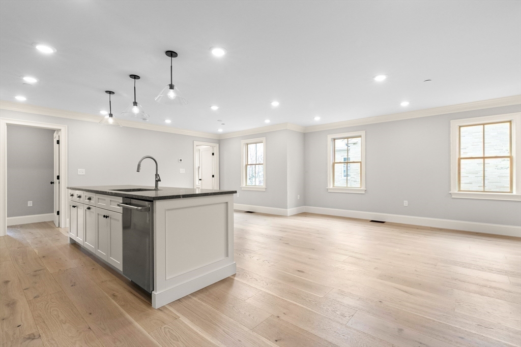 1 Jewett St, Rockport