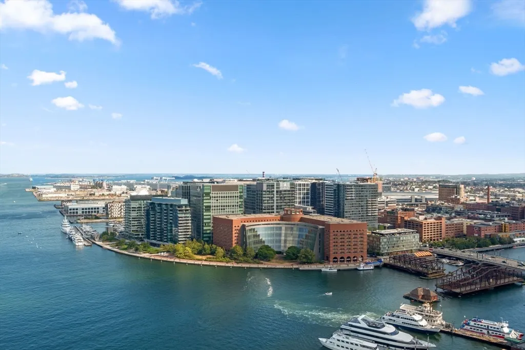 85 E India Row, Downtown