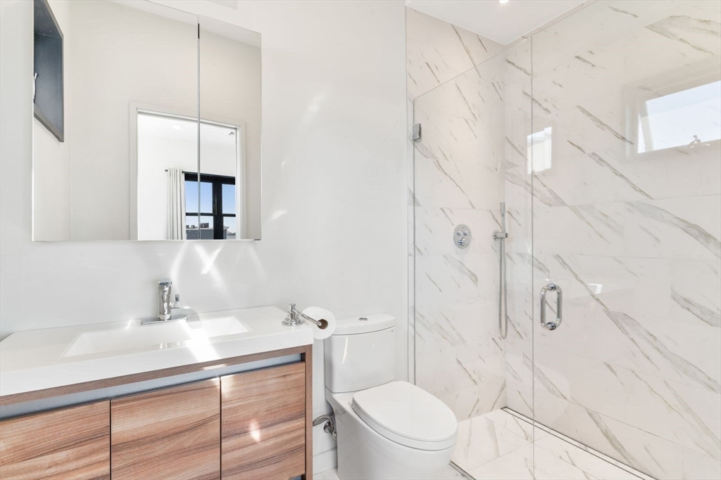 211 Condor St, East Boston