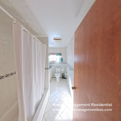 9 Raymond St, Allston