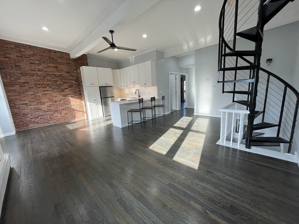 285 Dorchester St, South Boston