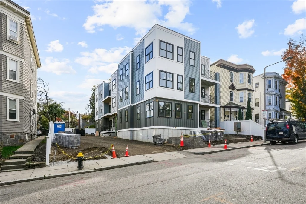 60 Fuller St, Dorchester