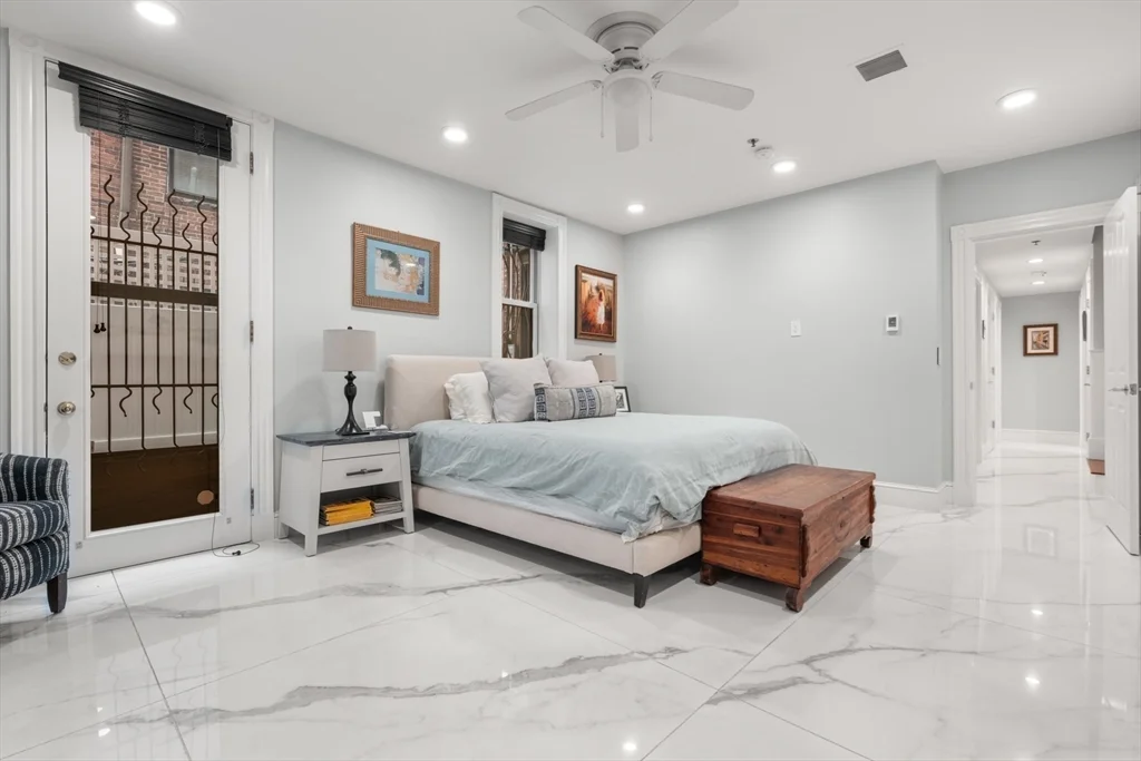 61 Saint Botolph St, Back Bay