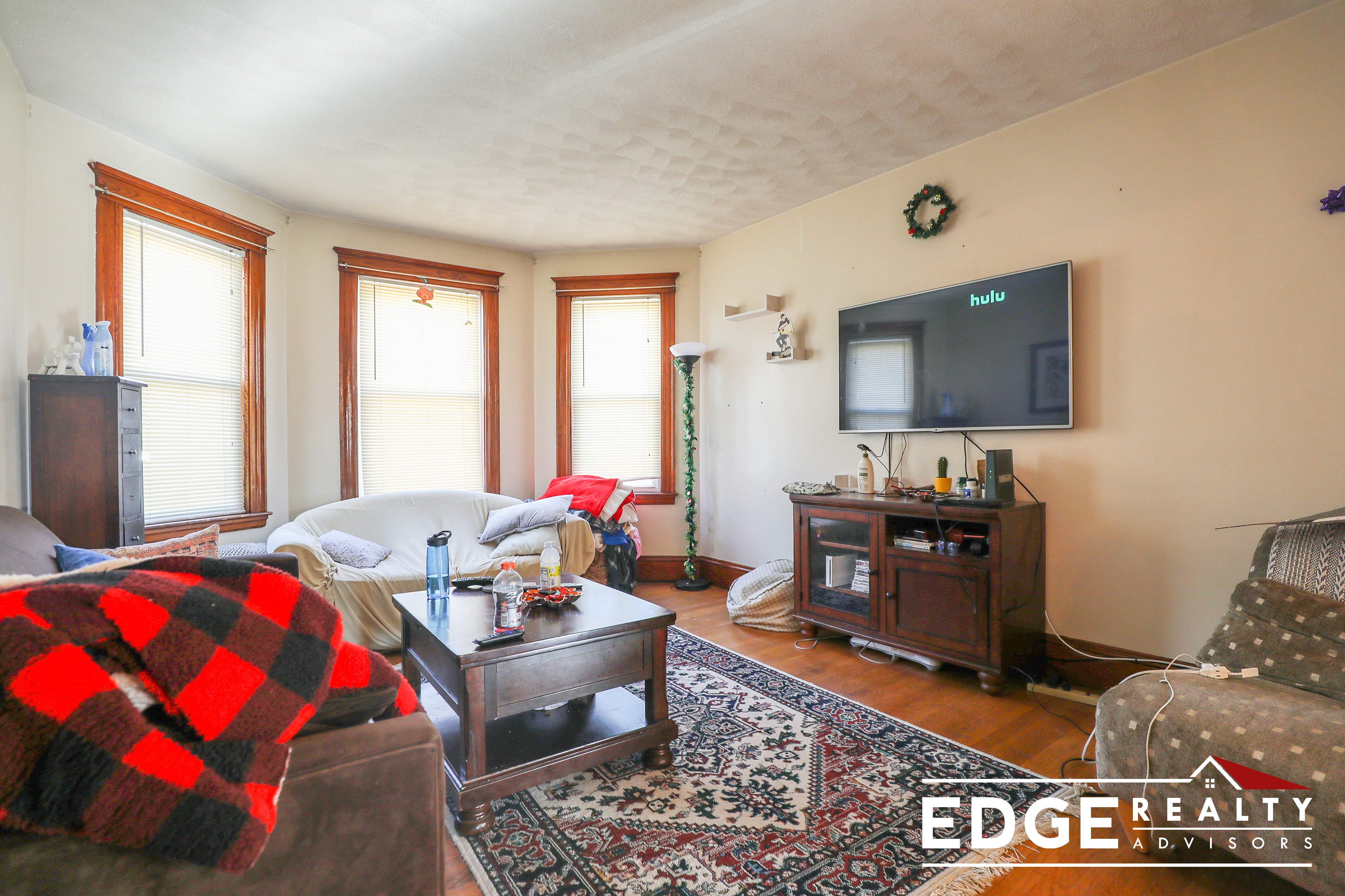 3 bed, 1 bath apartment for rent at 494 Washington St Unit 3, Brighton — photo 3 of 9