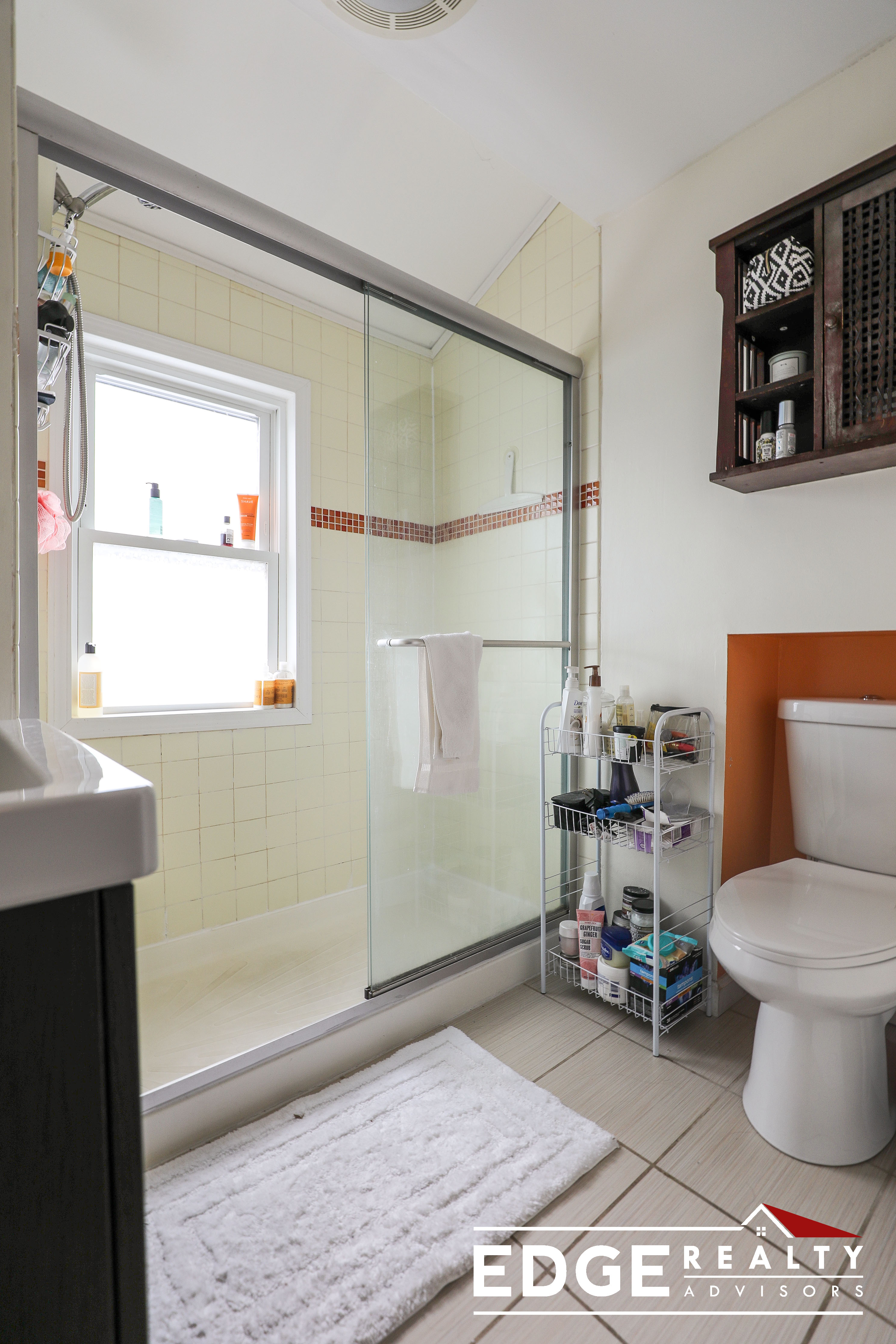 4 bed, 2 bath apartment for rent at 52 Donnybrook Rd Unit 1, Brighton — photo 10 of 11