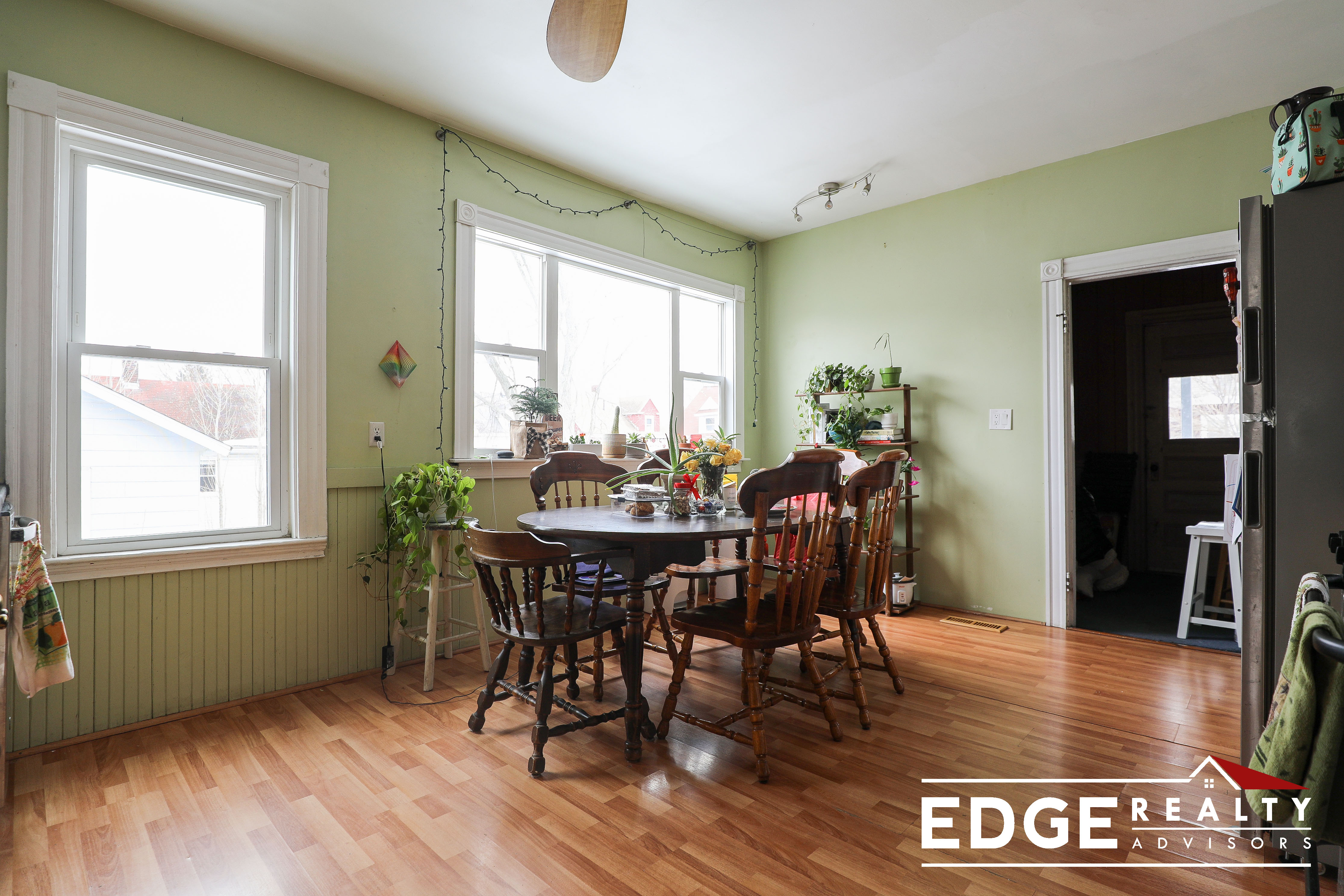 4 bed, 2 bath apartment for rent at 52 Donnybrook Rd Unit 1, Brighton — photo 4 of 11