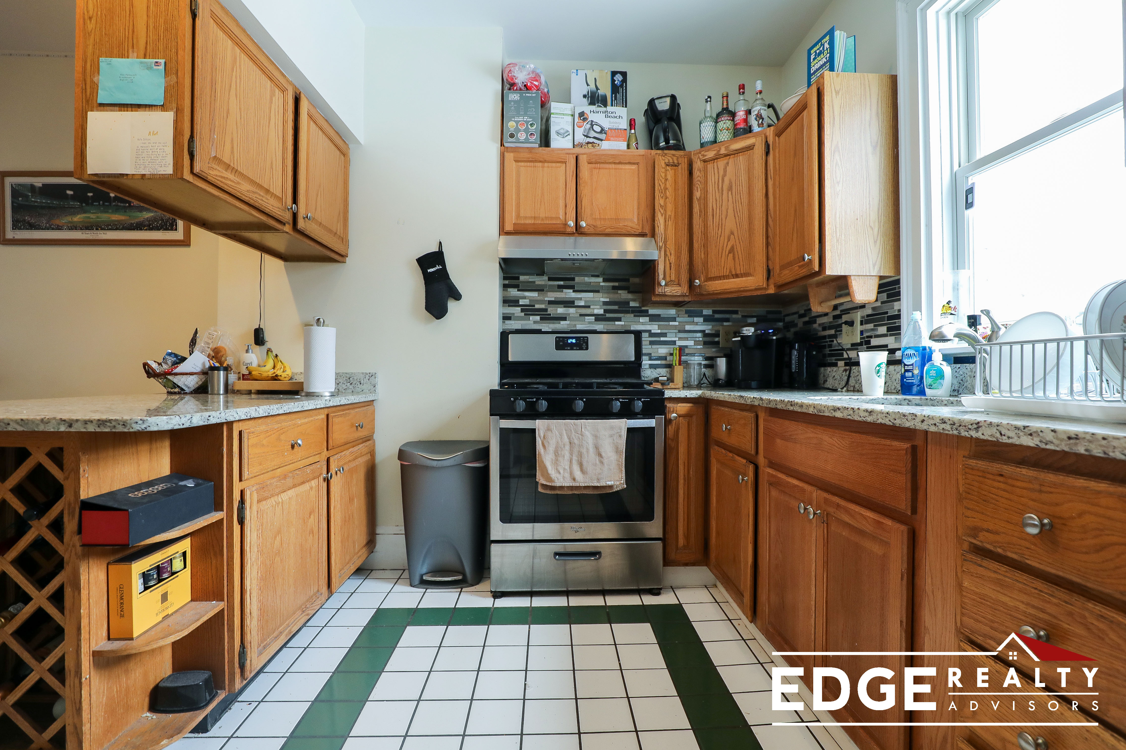 4 bed, 2 bath apartment for rent at 10 Woodmont St Unit 1, Brighton — photo 2 of 13