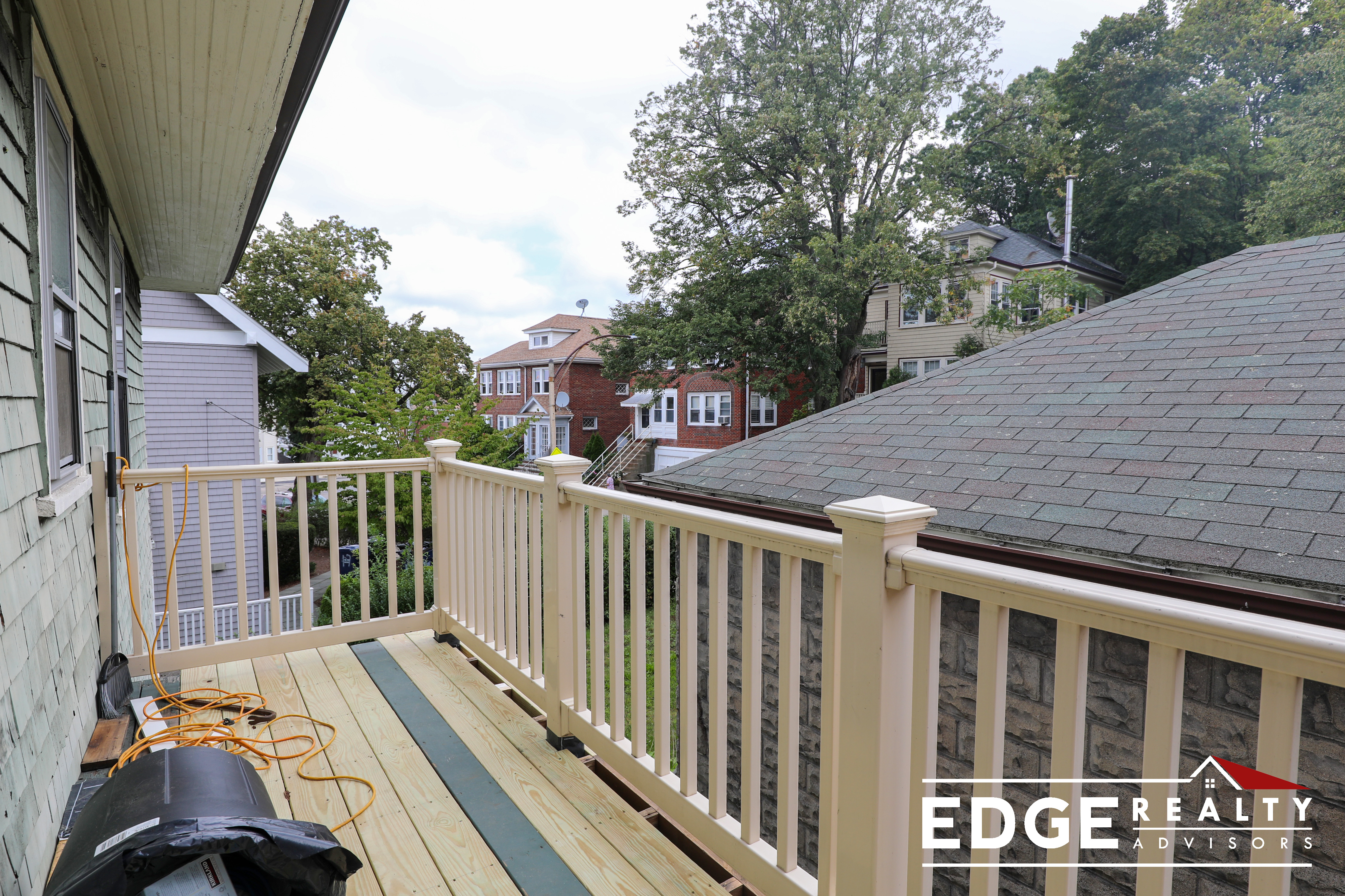 3 bed, 1 bath apartment for rent at 15 Melton Rd Unit 2, Brighton — photo 3 of 12