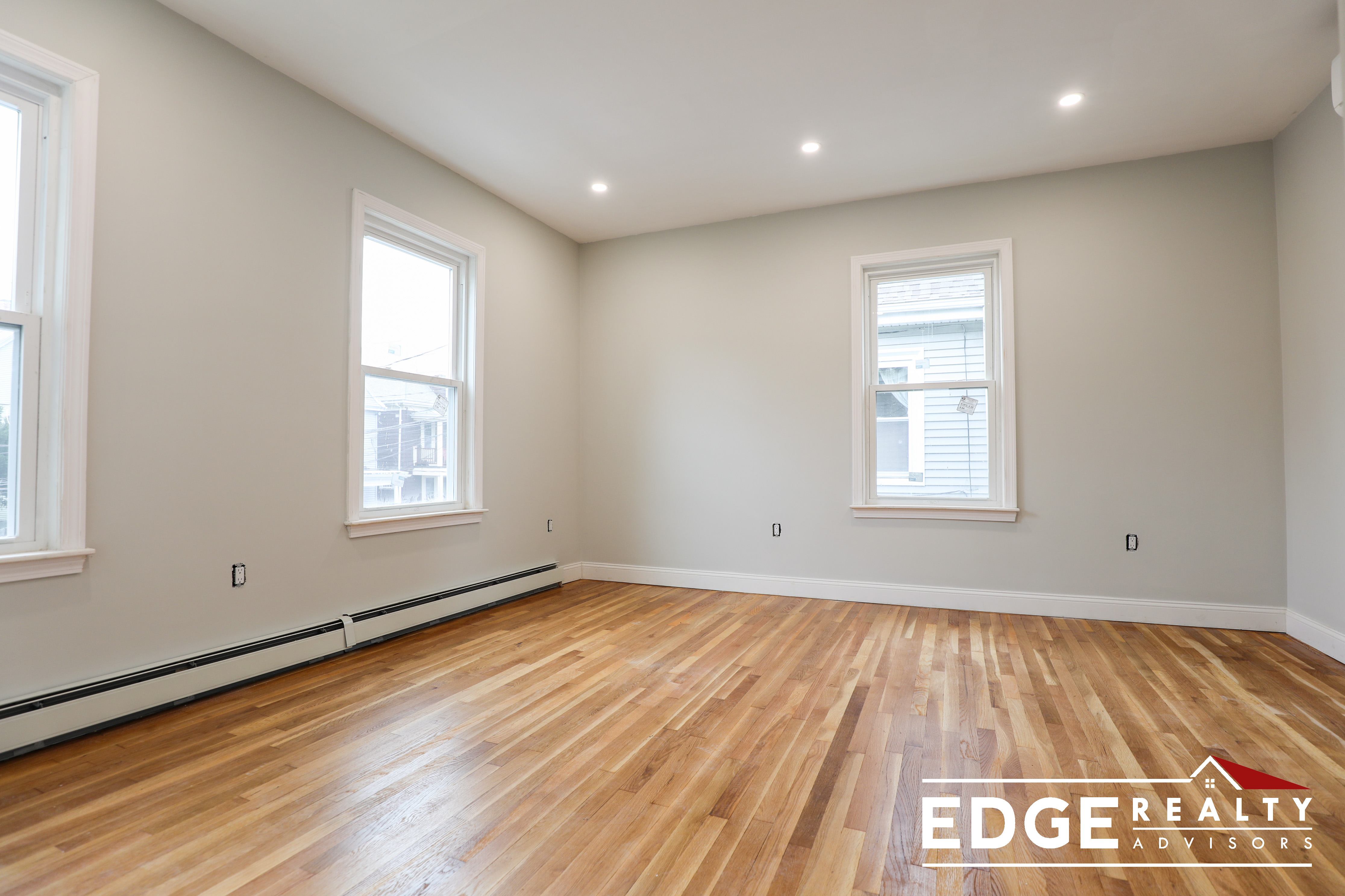 4 bed, 2 bath apartment for rent at 44 Cushman Rd Unit 1, Brighton — photo 4 of 9
