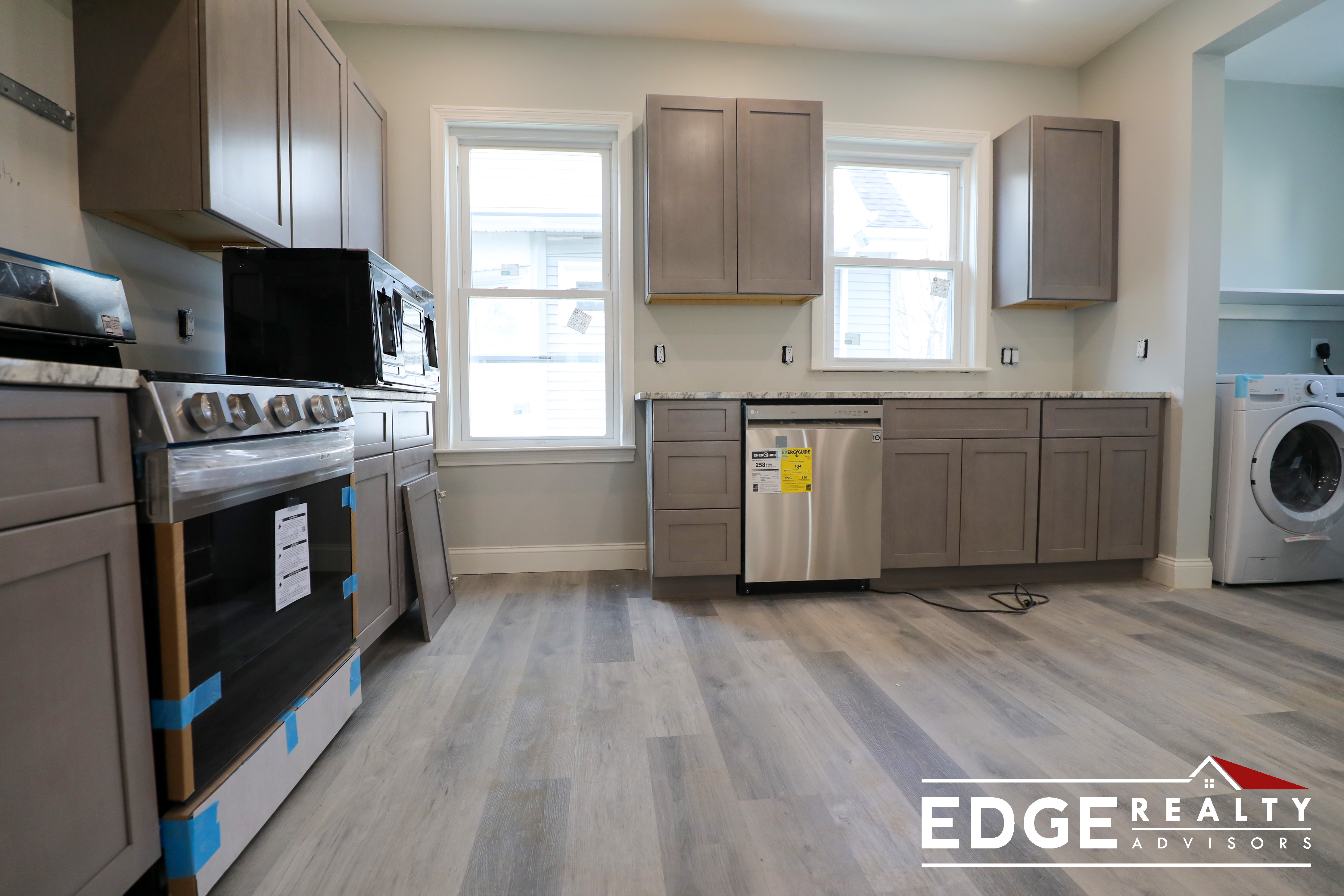 4 bed, 2 bath apartment for rent at 44 Cushman Rd Unit 1, Brighton — photo 3 of 9