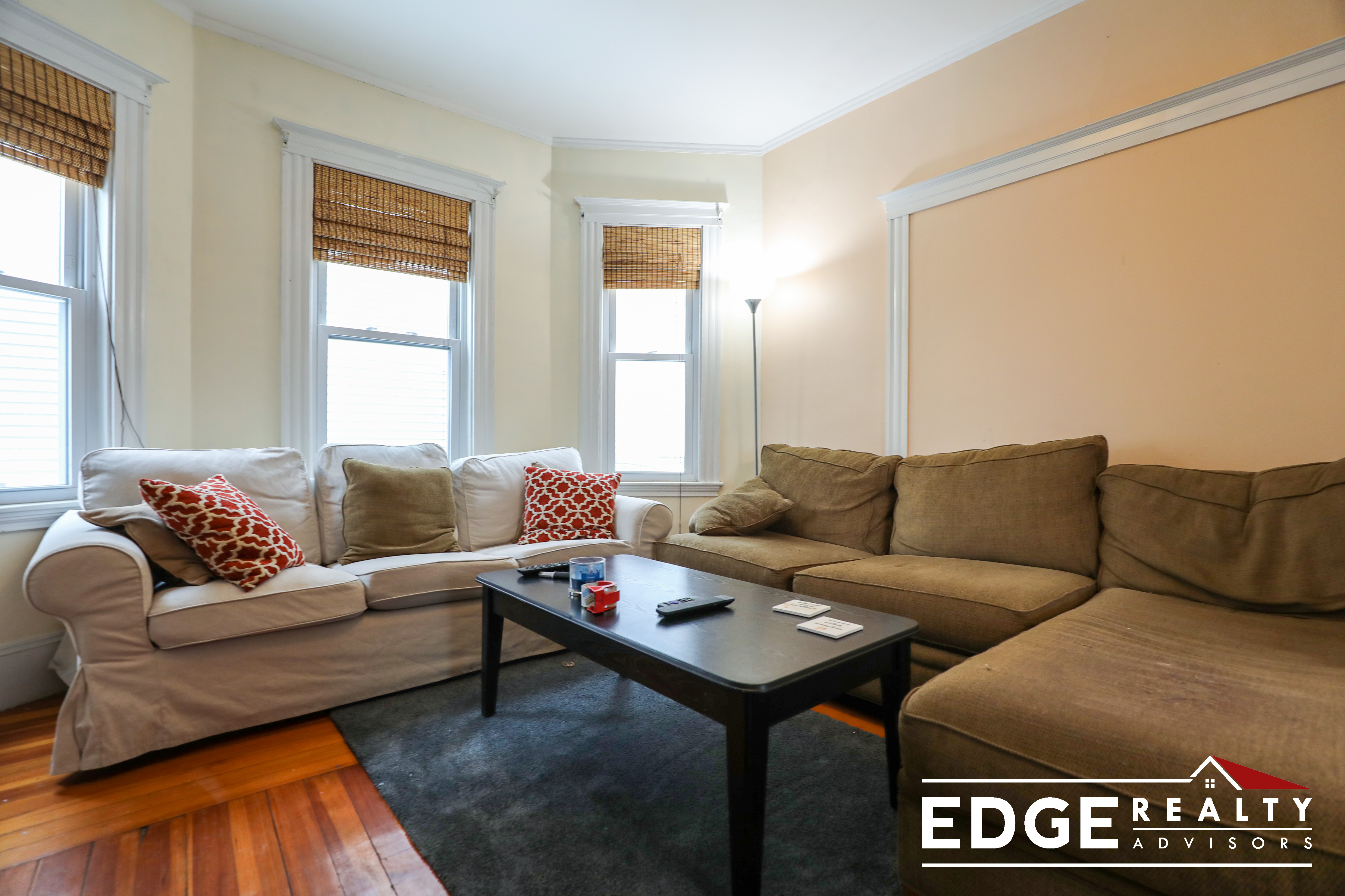 3 bed, 1 bath apartment for rent at 54 Donnybrook Rd Unit 1, Brighton — photo 6 of 12