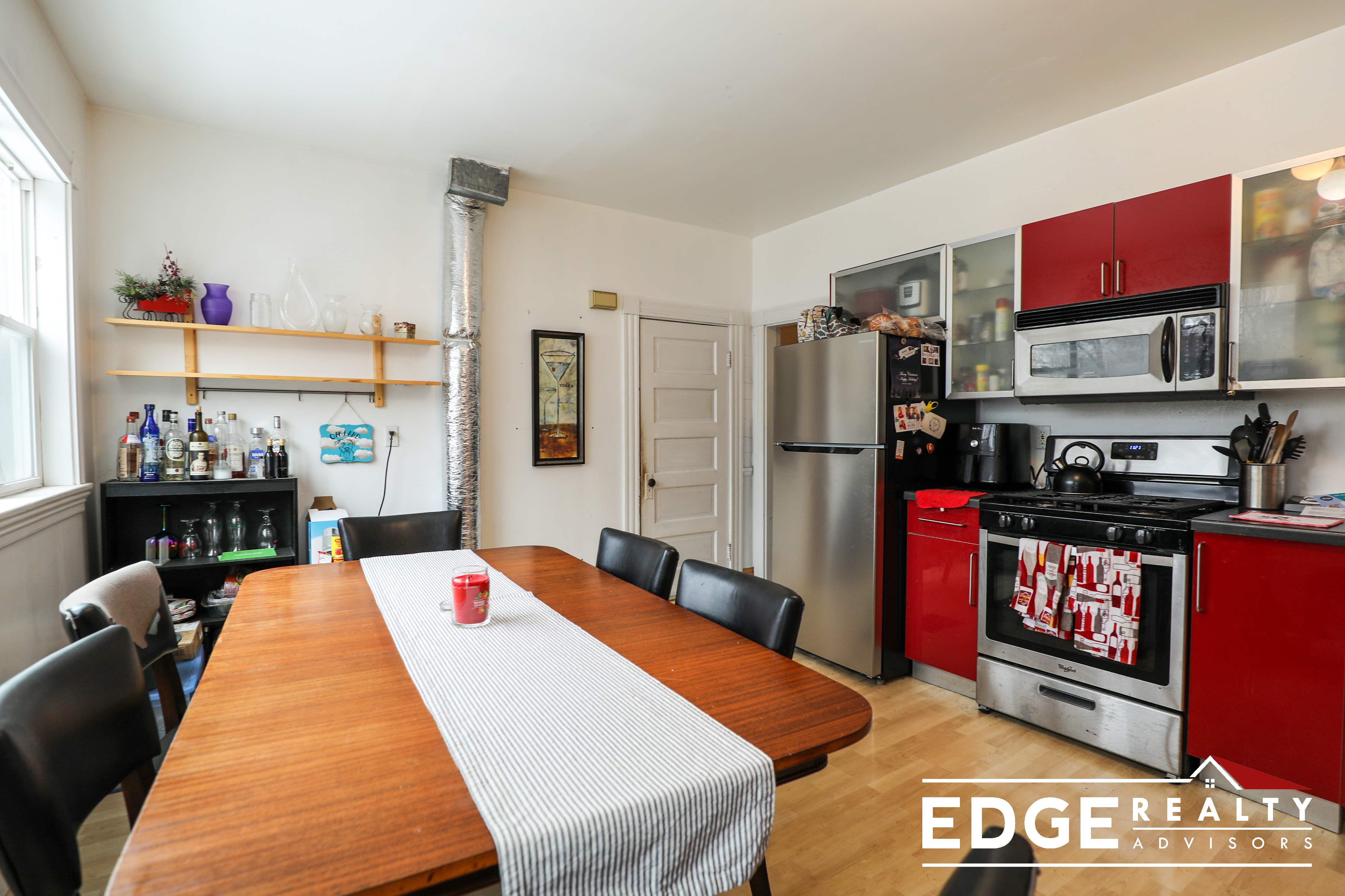 3 bed, 1 bath apartment for rent at 54 Donnybrook Rd Unit 1, Brighton — photo 2 of 12