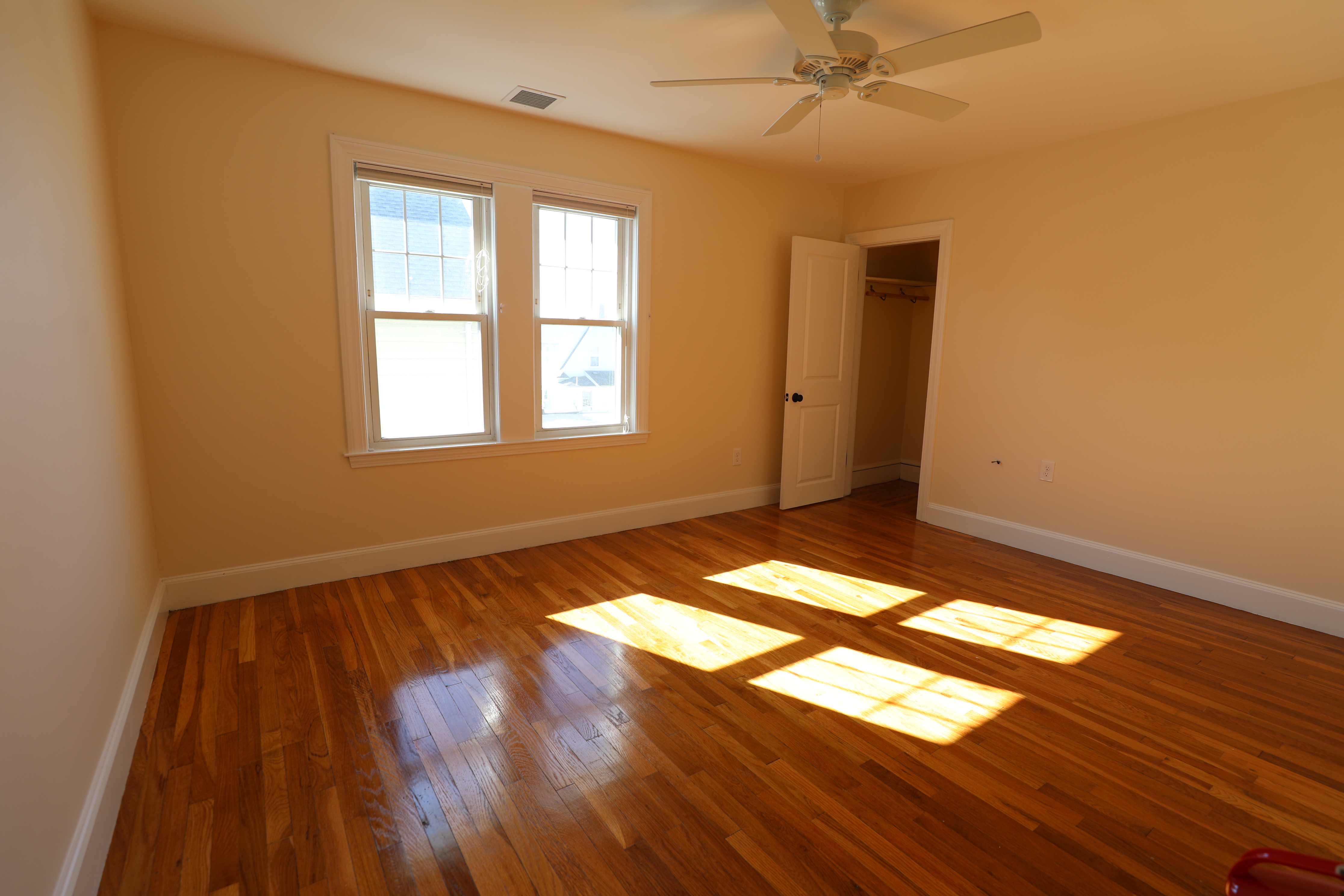 3 bed, 1 bath apartment for rent at 38 Waverley Ave Unit 2, Watertown — photo 9 of 12