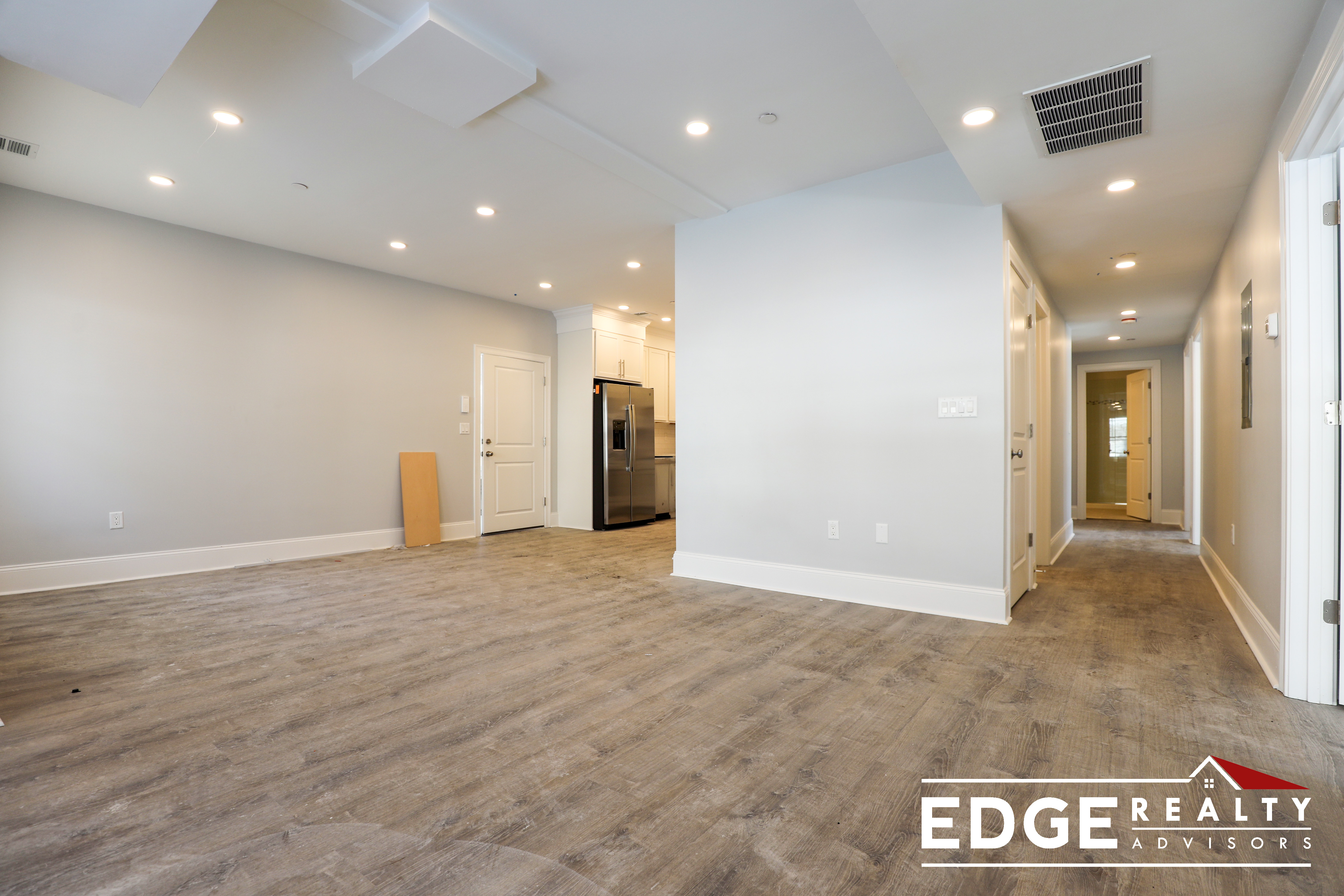 3 bed, 2 bath apartment for rent at 6 Larch St Unit 1, Brighton — photo 1 of 8