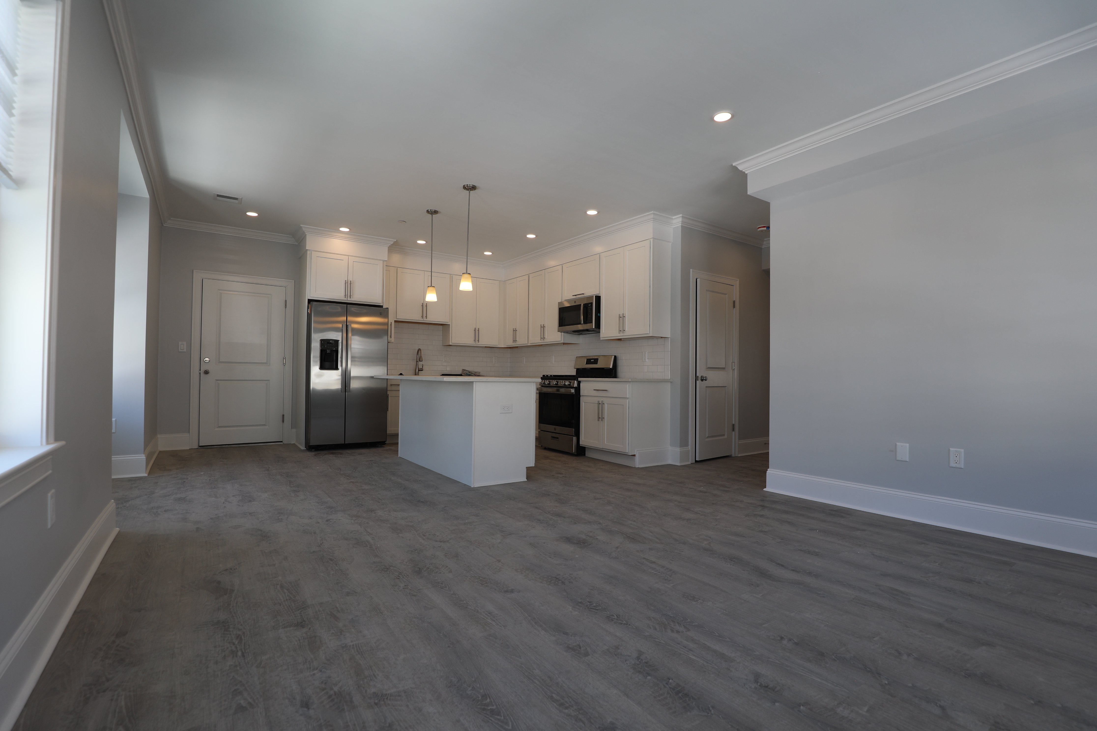 4 bed, 2 bath apartment for rent at 120 Kenrick St Unit 4, Brighton — photo 3 of 15