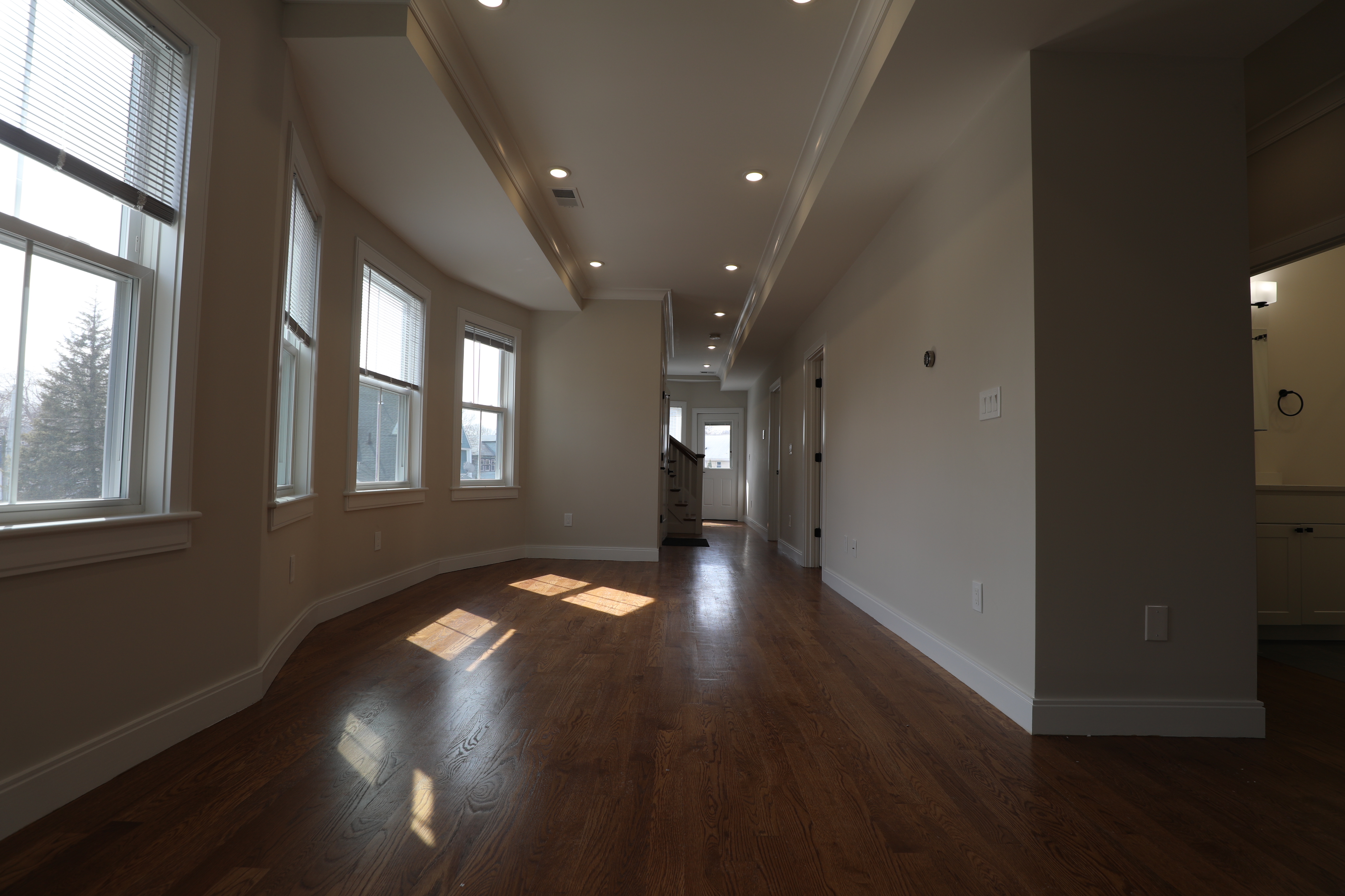 5 bed, 2 bath apartment for rent at 12 Falkland St Unit 2, Brighton — photo 3 of 15