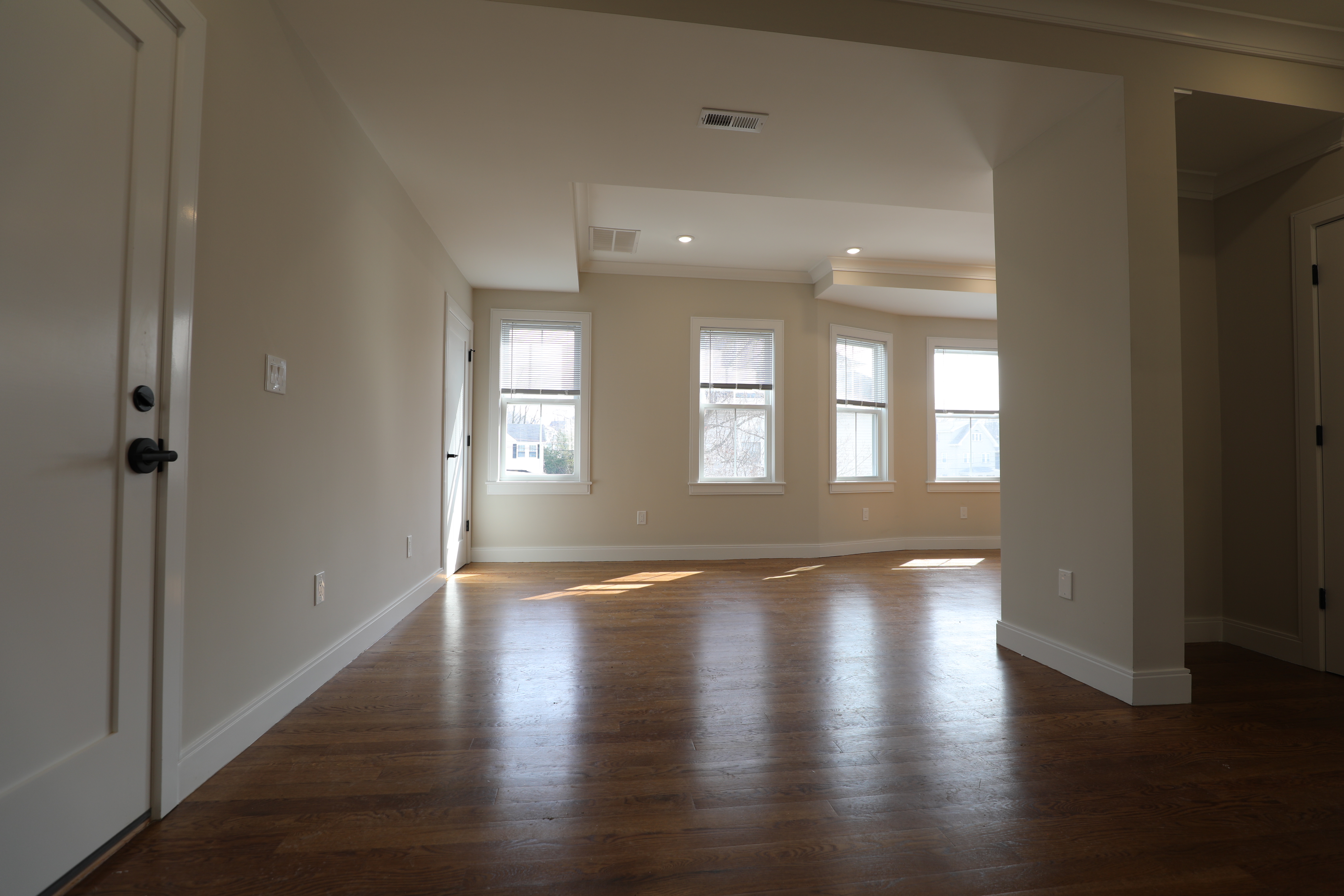 5 bed, 2 bath apartment for rent at 12 Falkland St Unit 2, Brighton — photo 6 of 15