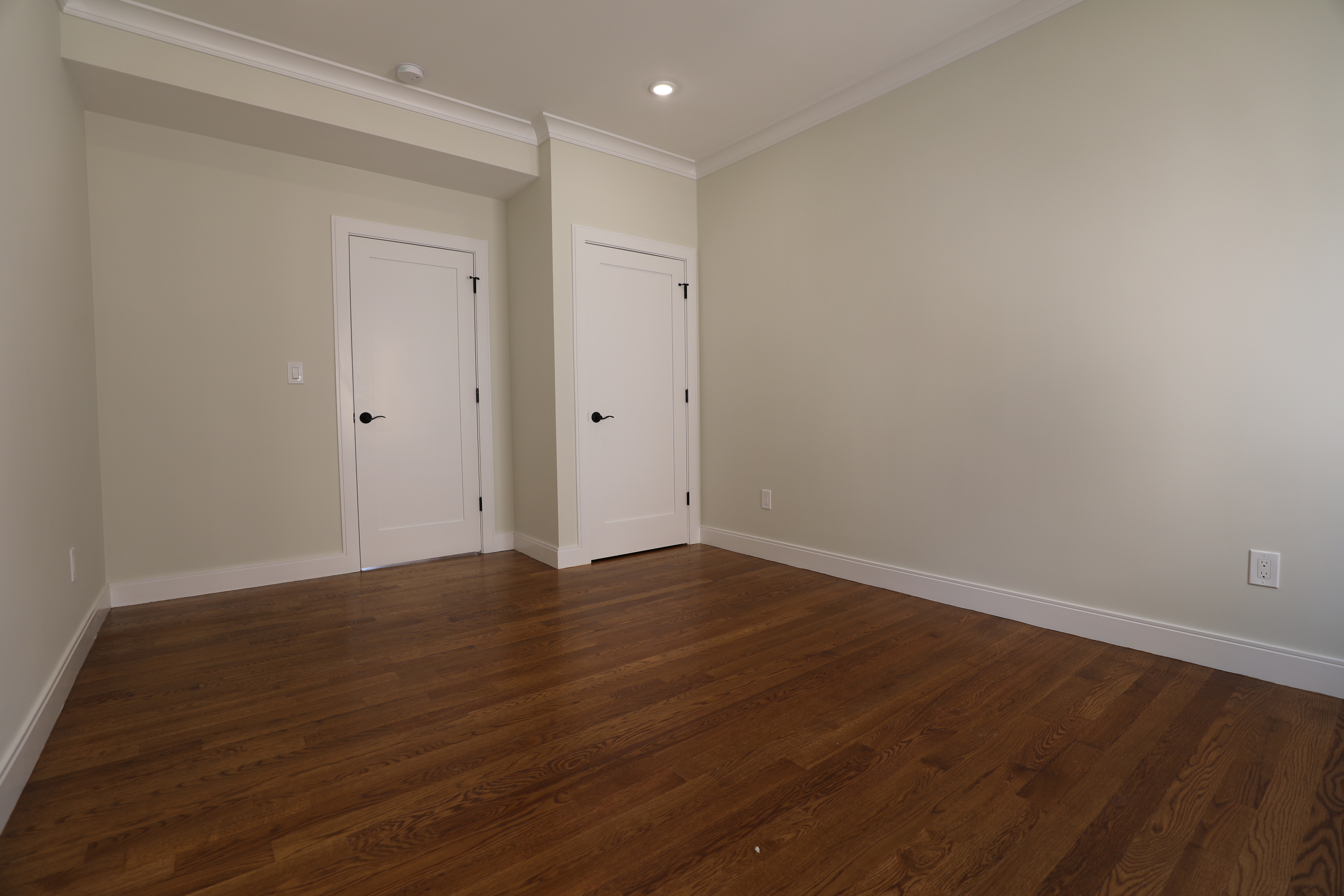 5 bed, 2 bath apartment for rent at 12 Falkland St Unit 2, Brighton — photo 7 of 15