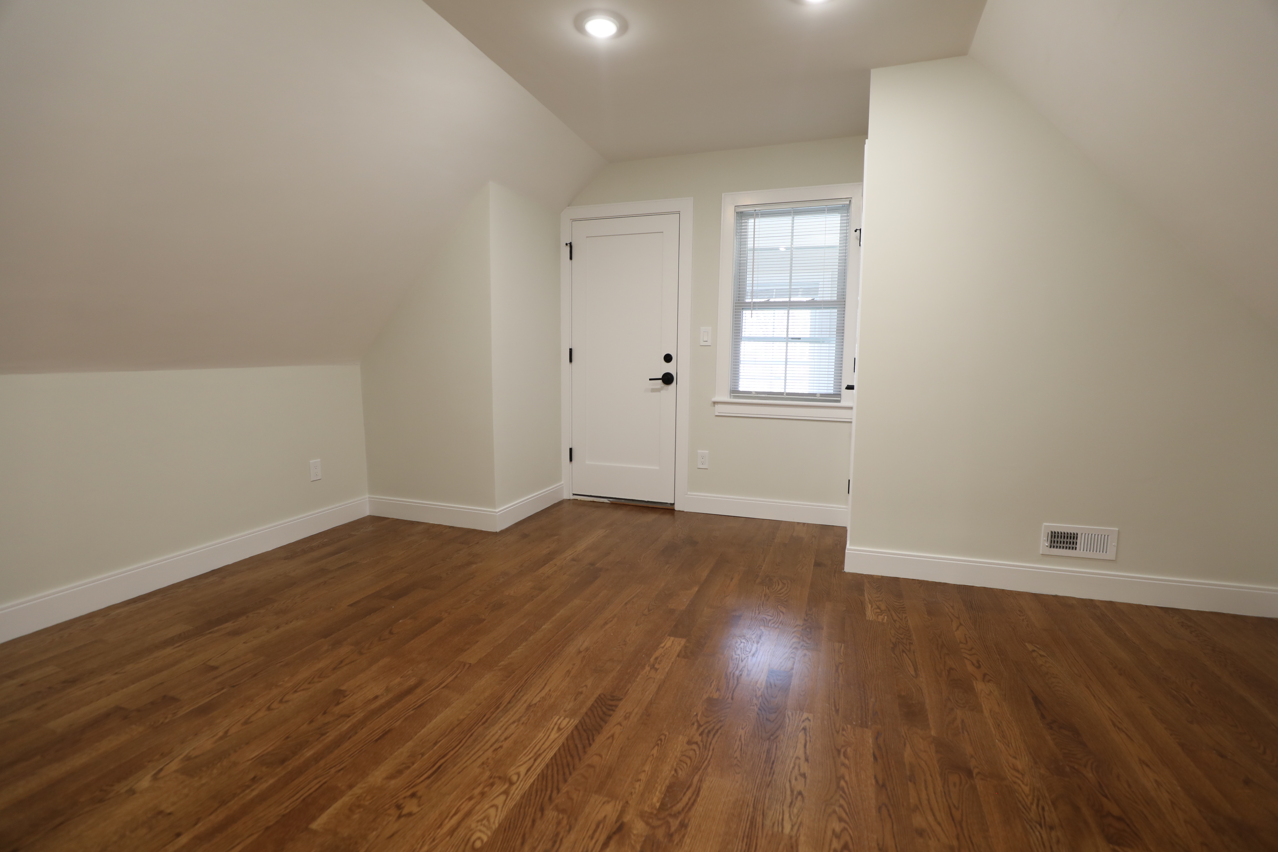 5 bed, 2 bath apartment for rent at 12 Falkland St Unit 2, Brighton — photo 12 of 15