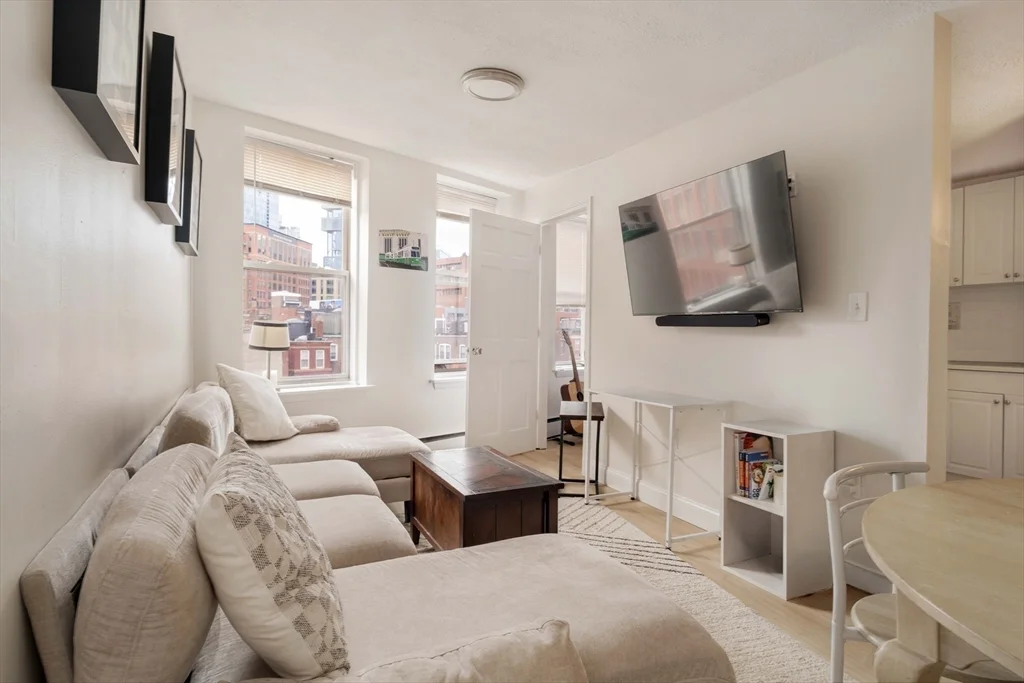 5 N Margin St, North End