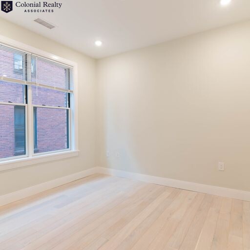 205 Green St, Jamaica Plain