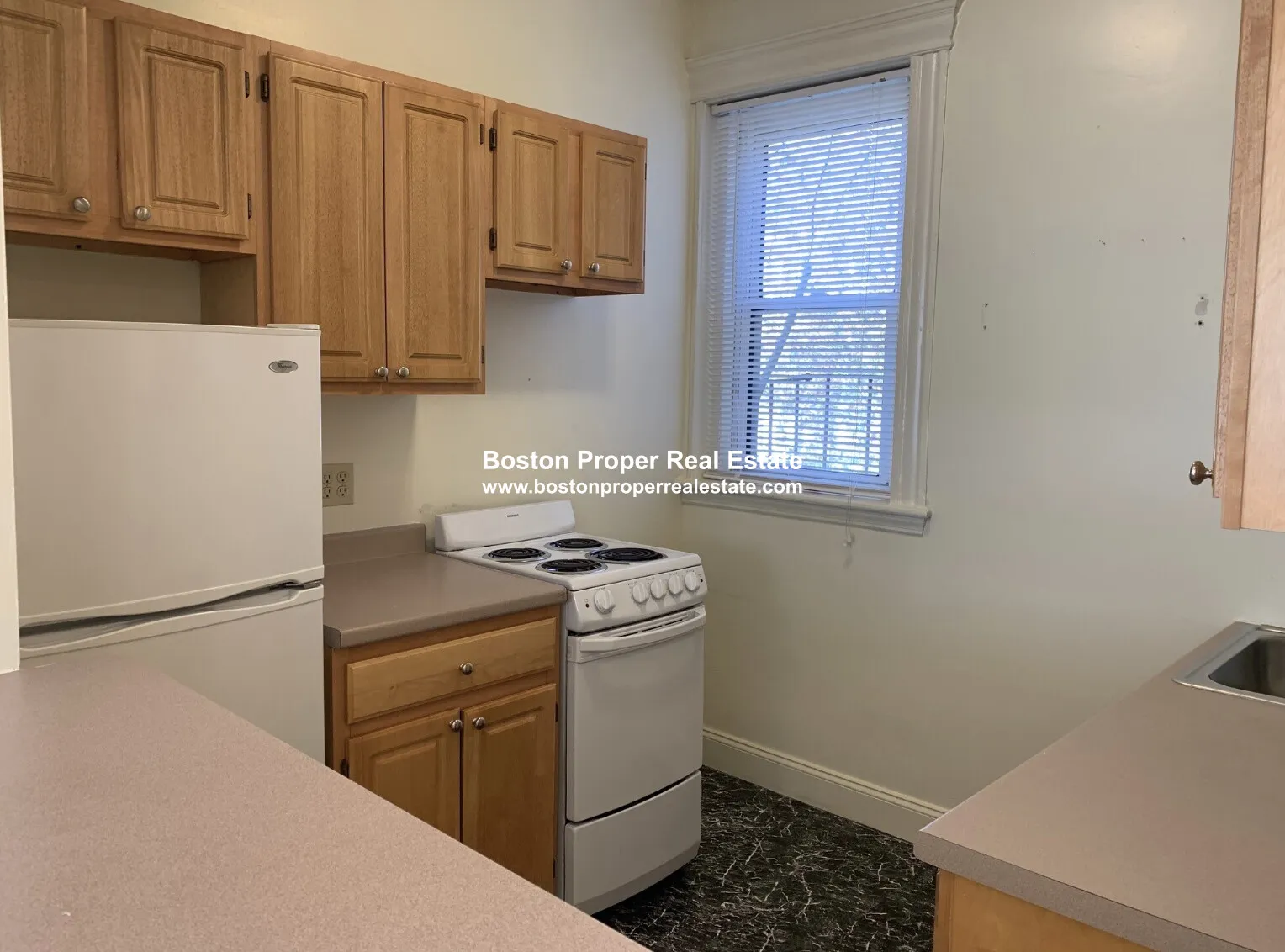 124 Peterborough St, Fenway