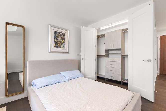 50 Liberty Dr, Seaport District