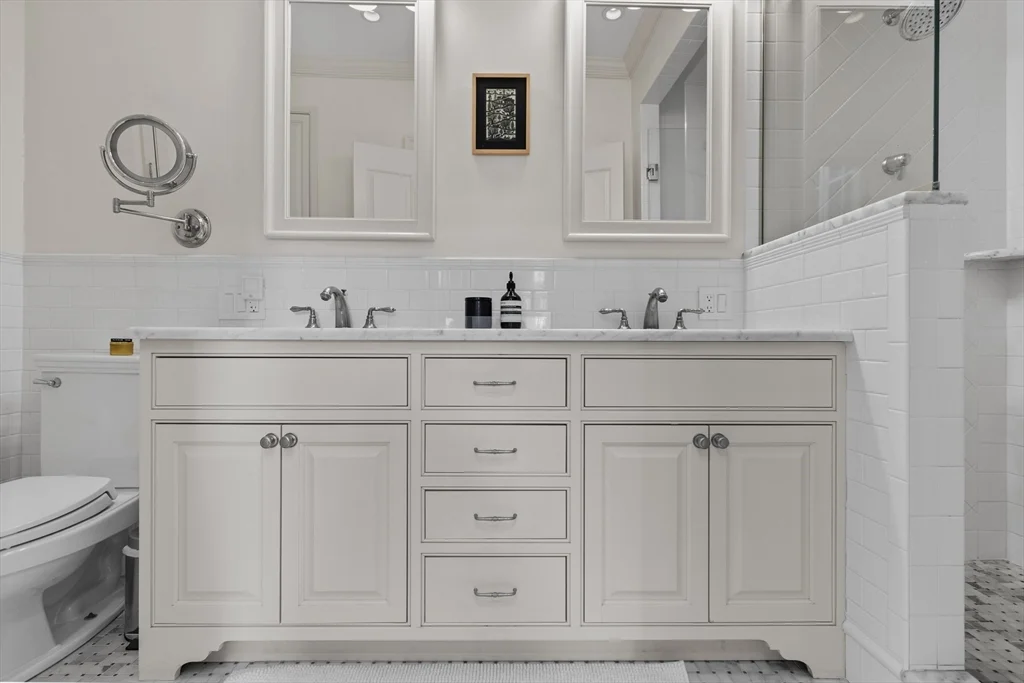 238 Marlborough St, Back Bay