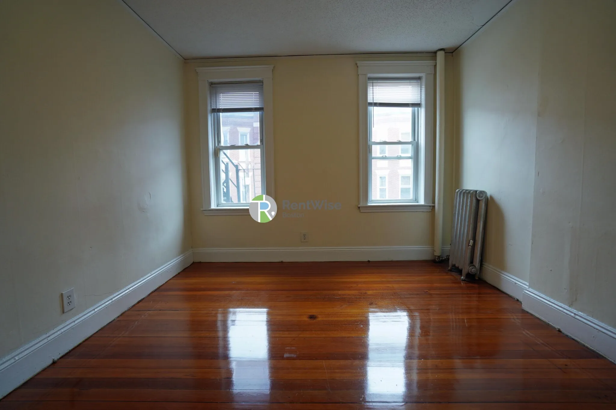 518 Cambridge St, Allston