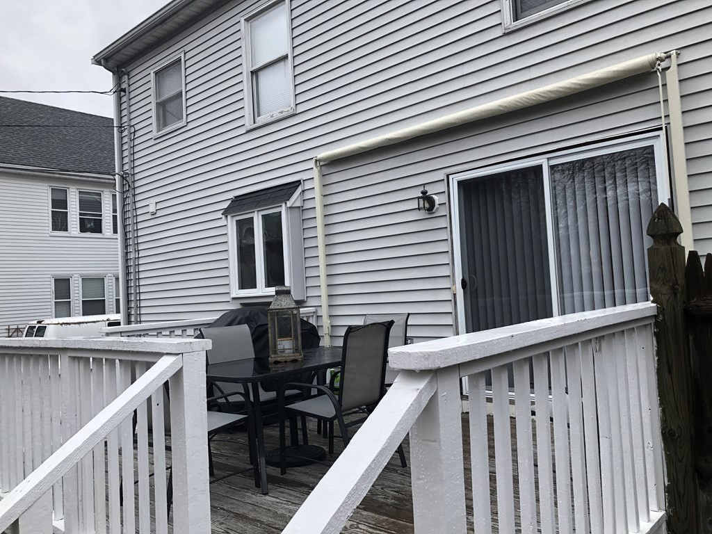 172 Maple St, West Roxbury