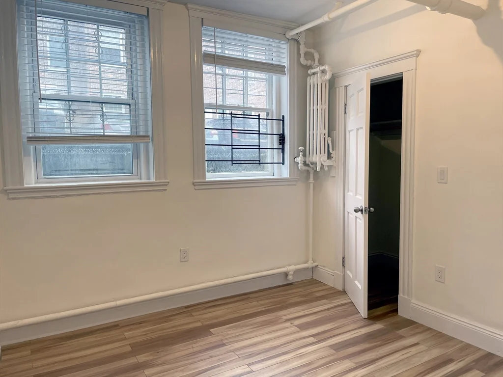 15 Thatcher St, Coolidge Corner